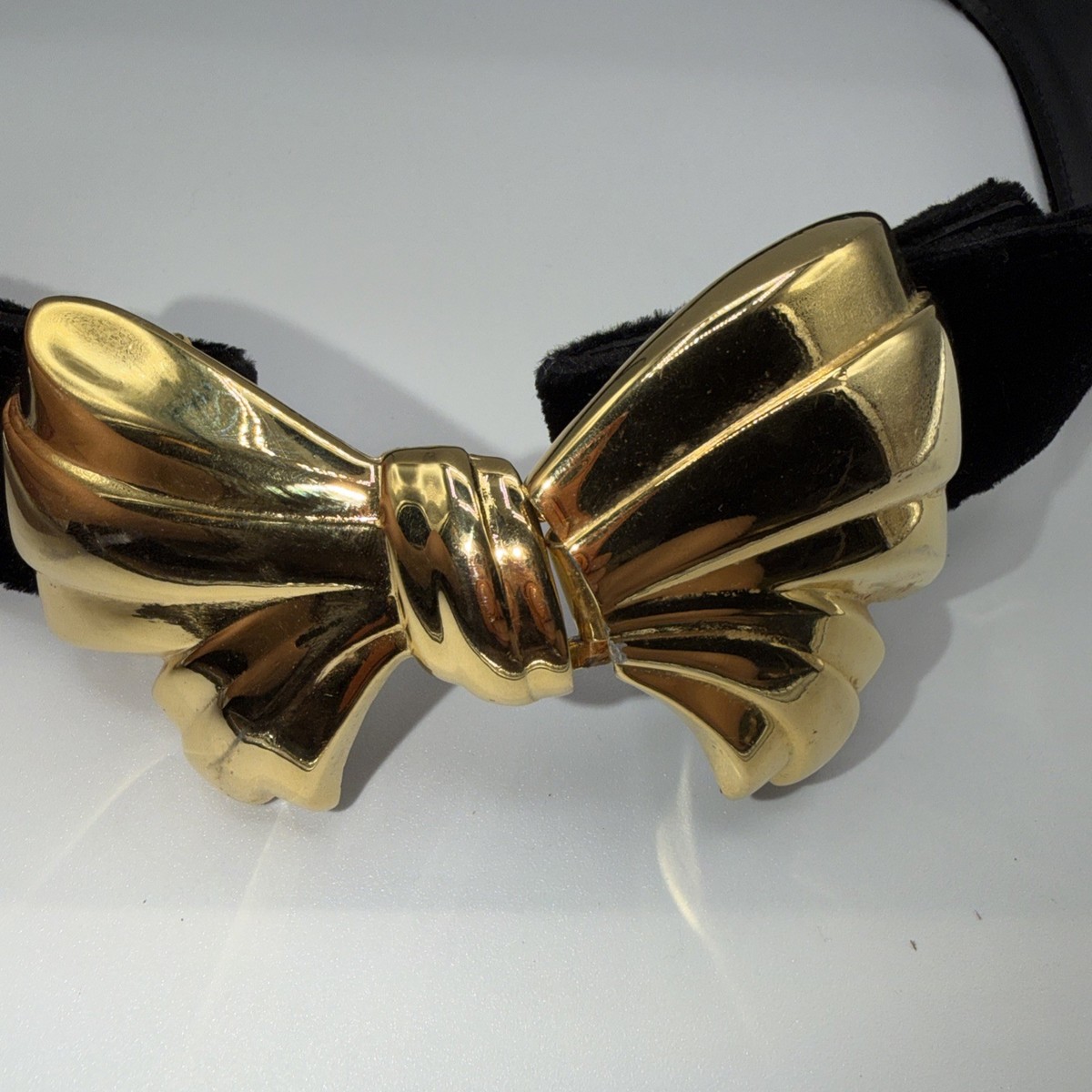 Vintage Dotty Smith Large Bow tie Interlocking Two Piece 