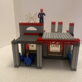 Vintage Spider-Man 2 Doc Ock's Cafe Attack  2004 Lego Set
