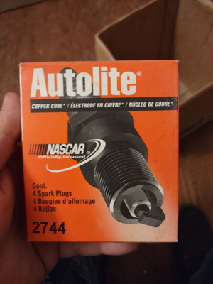 Lot of 4 Autolite 2744 Allied Signal Copper Core Spark Plugs