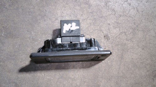 Kennzeichenleuchte Links 8T0943021 VW Passat Variant 2.0 TDI DPF DSG Bj 2008