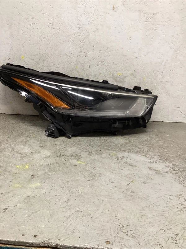 2021 TOYOTA HIGHLANDER RIGHT RH PASSENGER SIDE HEADLIGHT "0" OEM 811100E420