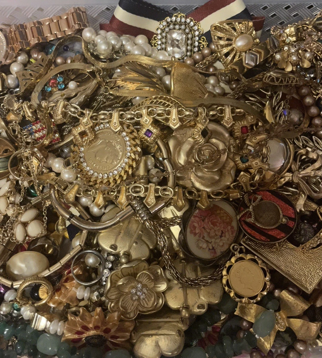 Lot De Bijoux Anciens Rétro Fantaisie En Métal Doré Et Verre - Occasion Bon état