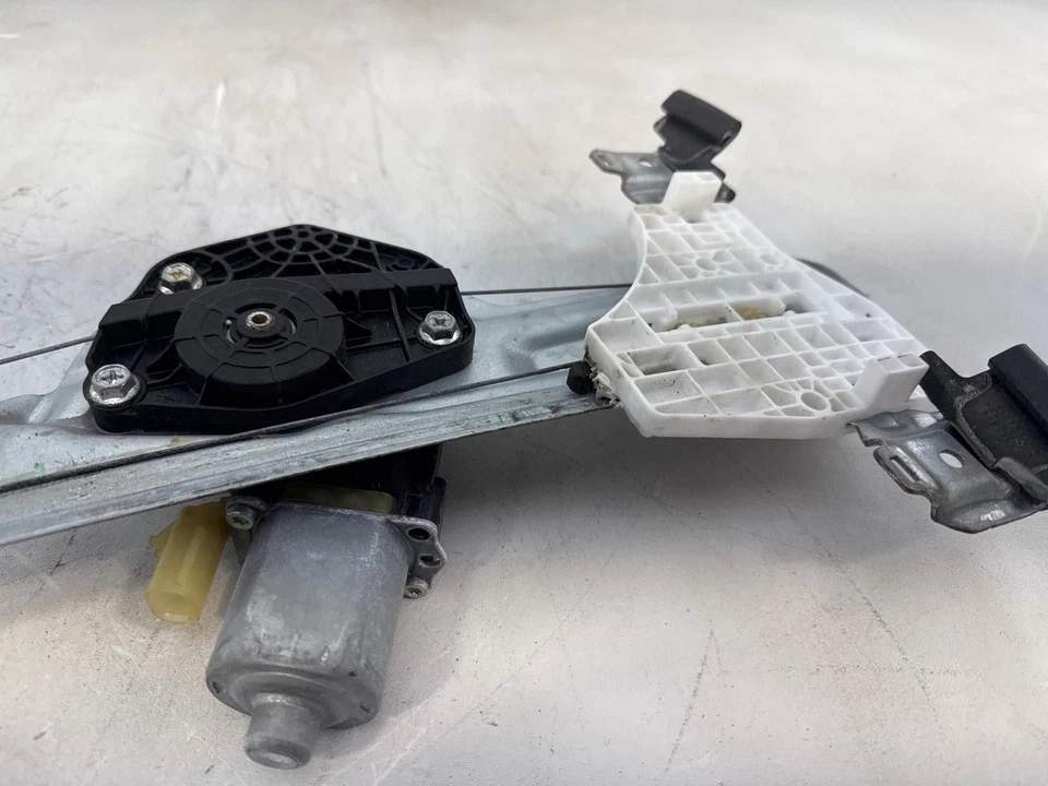 2015-2020 GMC Yukon XL 1500 Left Rear Door Window Regulator & Motor OEM - Image 3 of 4