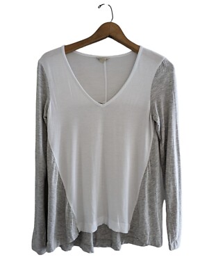 Club Monaco Lightweight V Neck Long Sleeve T-shirt