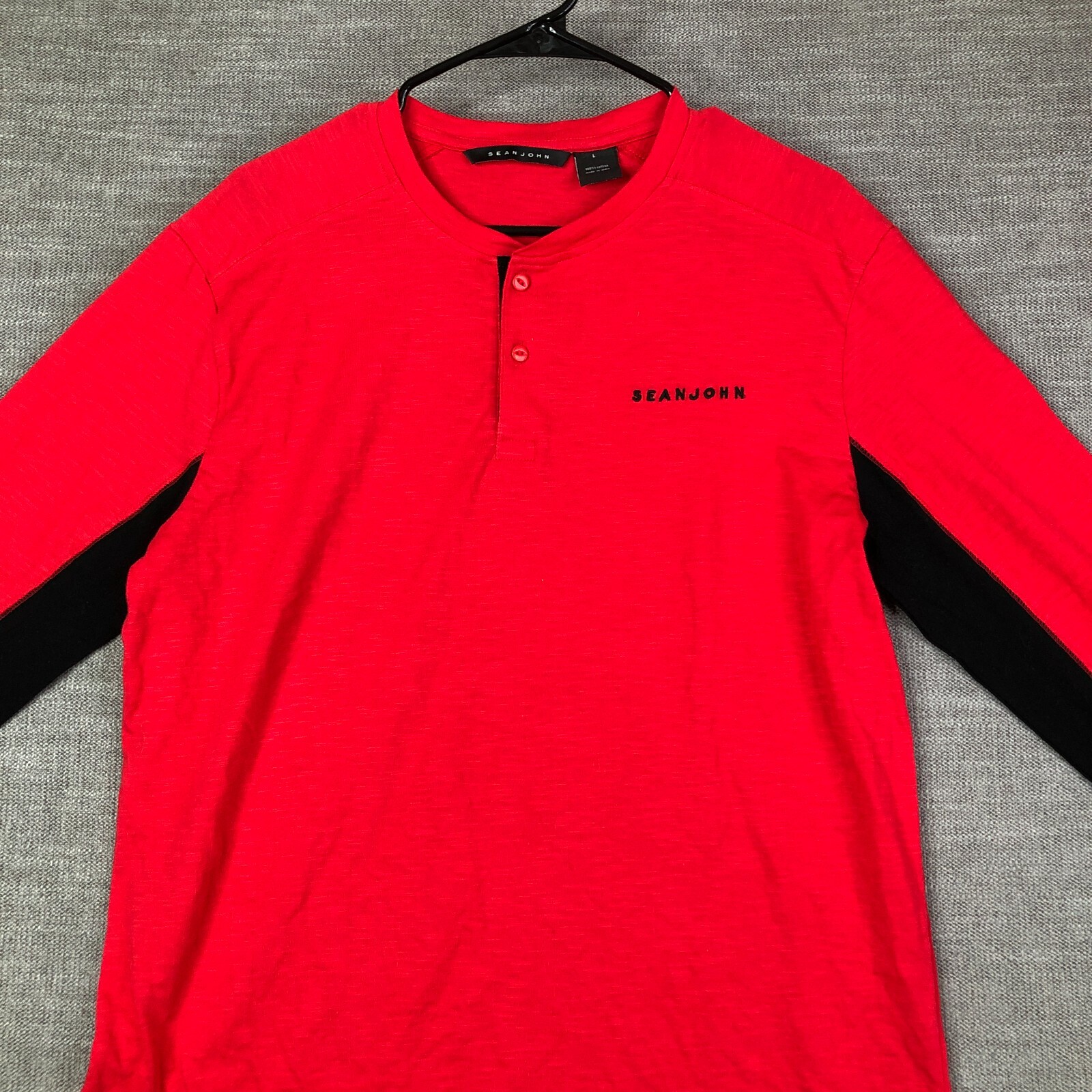 Sean John T Shirt Mens L Red Henley Long Sleeve Spellout
