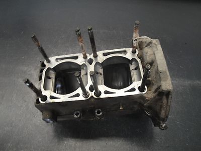 '96 1996 YAMAHA V-MAX V MAX 600 SNOWMOBILE ENGINE MOTOR CRANKCASE CRANK CASE 