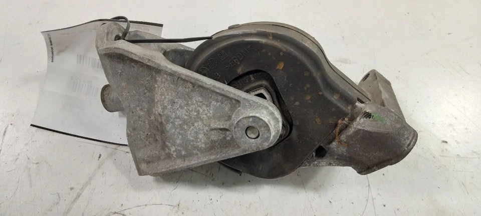 Cadillac XTS Engine Motor Mount Rear Back 2013 2014 2015 2016 2017 - Image 2 of 4