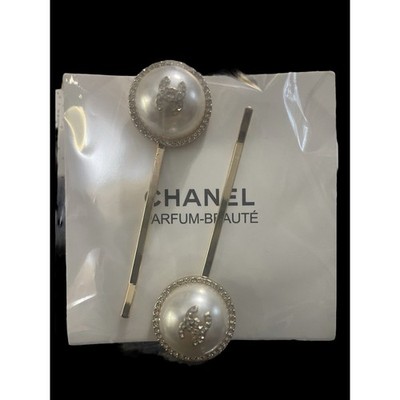New In Box RARE Chanel Beaute GWP Gold Metal, Faux Pearl 