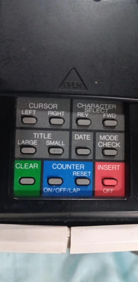 JVC GX-S700 JVC Pro Color Stereo Video Camera High-Band SATICON 10:1 Servo Zoom - Image 3 of 4