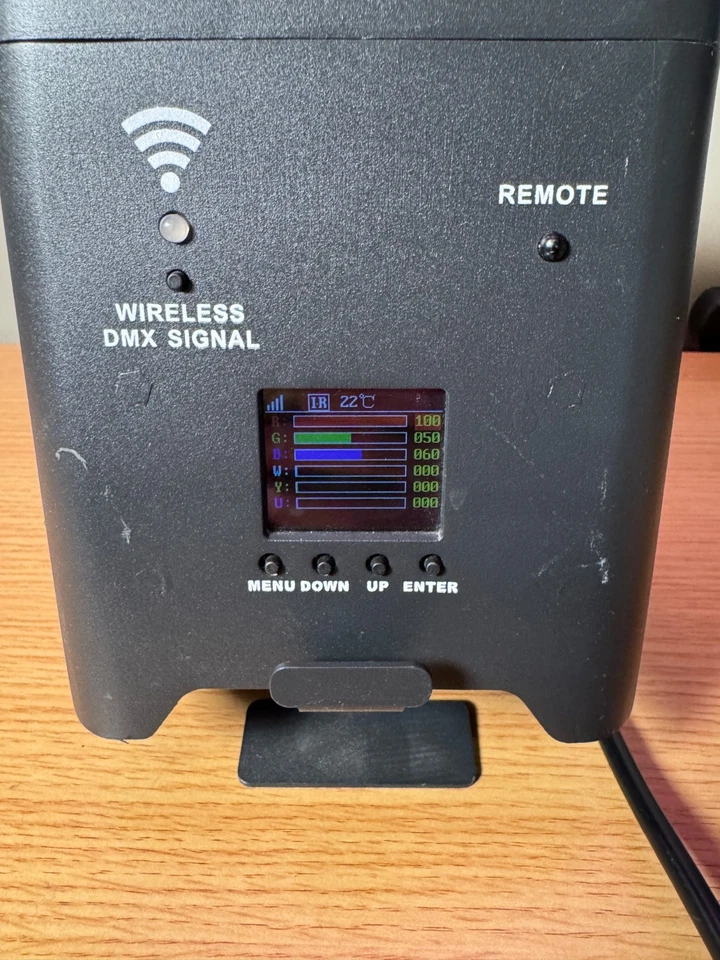 Freedom Par Quad Generic RGBWA+UV Wireless LED Par Battery WDMX Powercon - Image 3 of 4