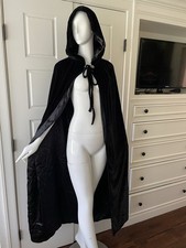 Halloween Cosplay Cape Robe Hooded Velvet Cloak Gothic Vampire Party Medieval