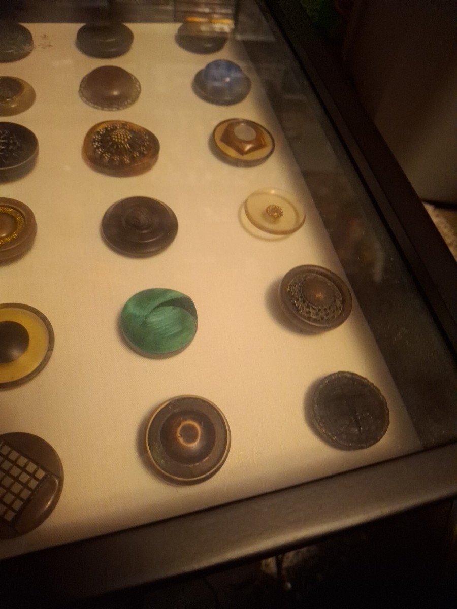 個人装備 vintage change button Monogram Dlp Gold Tone Button Set, True Vintage, Old Stock