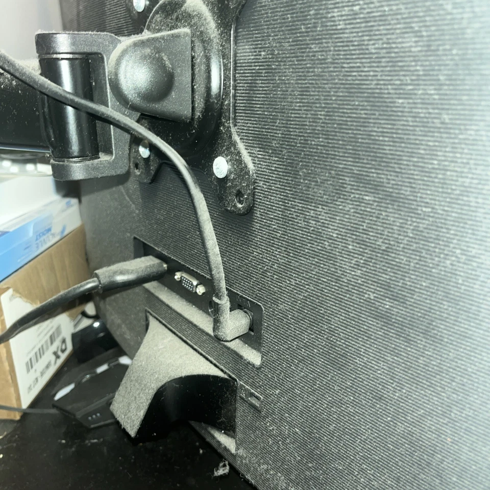 Samsung Monitor C24F390FHU  - LED monitor - curved 24" (Stand Included) - Image 2 of 4