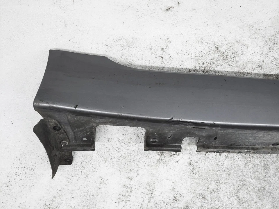 Bmw 535I Xdrive 2009-2010 lado del pasajero faldón inferior basculante moldeado gris*rasguños* Foto 2 de 4