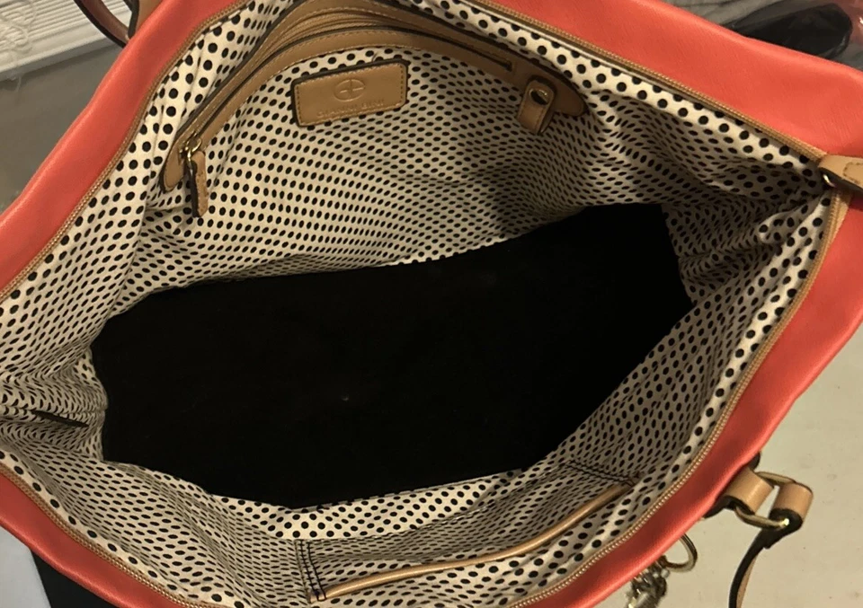 "Bolso de Hombro Gianni Bini Polka Grande Naranja Negro Blanco Aprox 19.5""x 11""" Foto 3 de 4