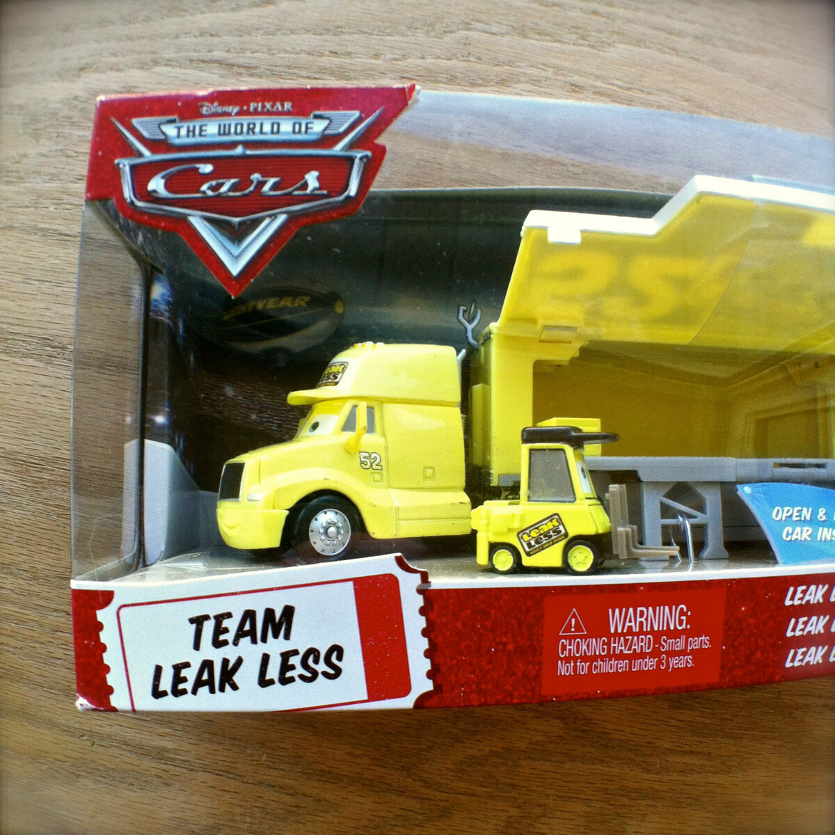 Disney PIXAR Cars TEAM LEAK LESS HAULER & RACER NO. 52 PITTY