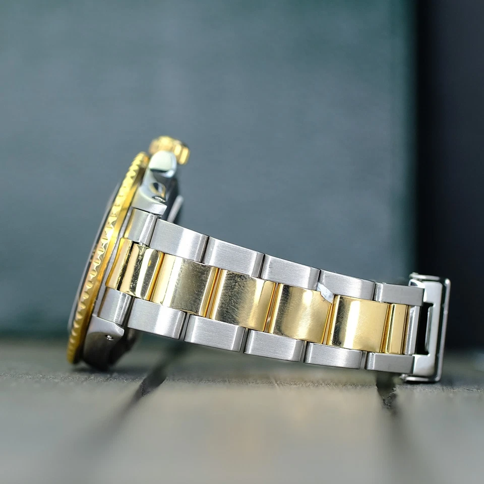 Reloj Rolex Submariner 16613 Dos Tonos 18KY Blanco MOP Esfera Diamante Inserto Negro Foto 4 de 4