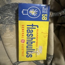 Vintage GE General Electric 5B Blue Flashbulbs Box of 12 Rhenium New Old Stock