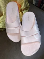 OOFOS Womens Size W7 Ooahh Slide Sandal Blush Recovery Comfort Open Toe