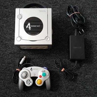 Nintendo Gamecube Konsole Resident Evil Edition Silber Schwarz + Controller GUT