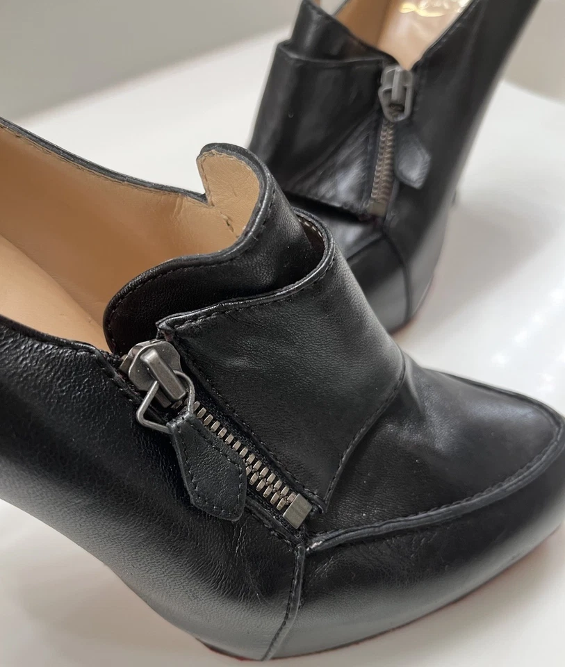 Christian Louboutin шикарный черный мягкой кожи ботильоны подержанный размер 39 $250. - Изображение 2 из 4