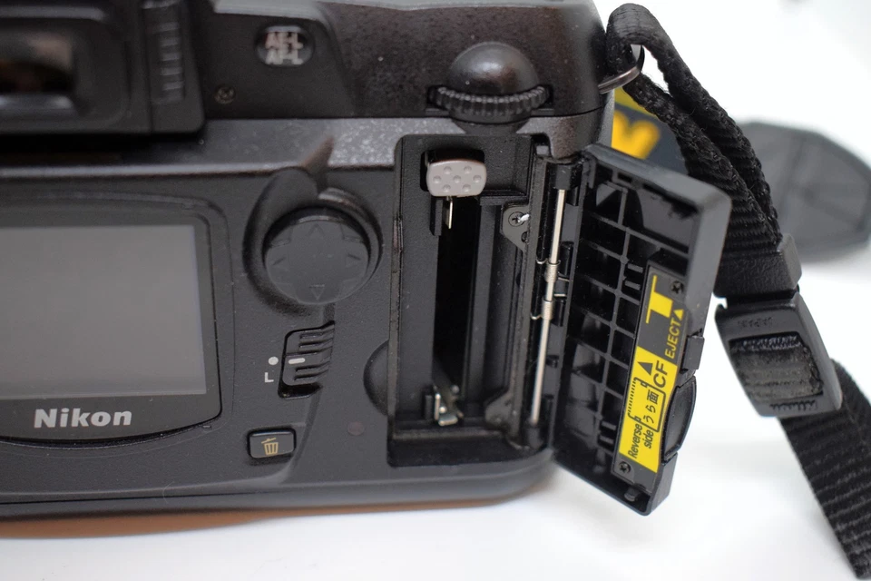 Nikon D70 6.1MP Digital SLR Camera Body - Great Condition - 7.7k Shutter Count. - Image 3 of 4