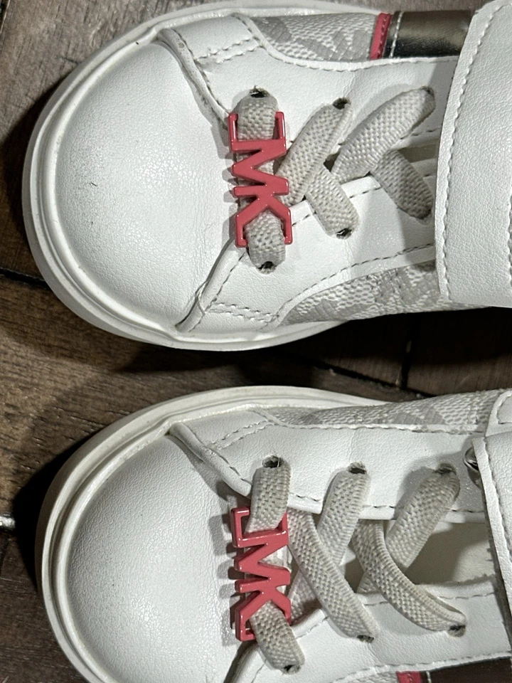 Zapatilla deportiva Michael Kors para niños pequeños talla 5 Foto 4 de 4