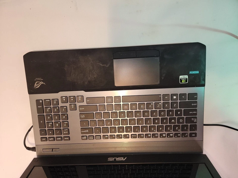 Portátil Asus Gaming/Workstation G75VW, 17.3", GTX 670M, 16RAM Foto 3 de 4