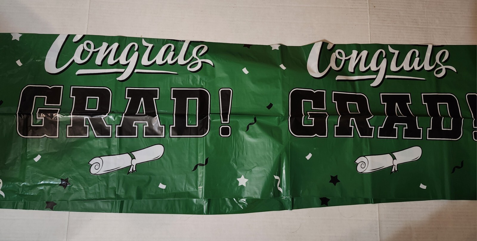 FREE Green 2025 Congratulations Graduation Plastic Tableclot