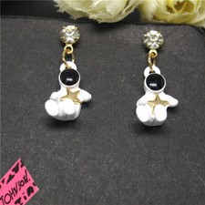 New Fashion Women Girl White Enamel Cute Astronaut Star Stand Jewelry Earrings