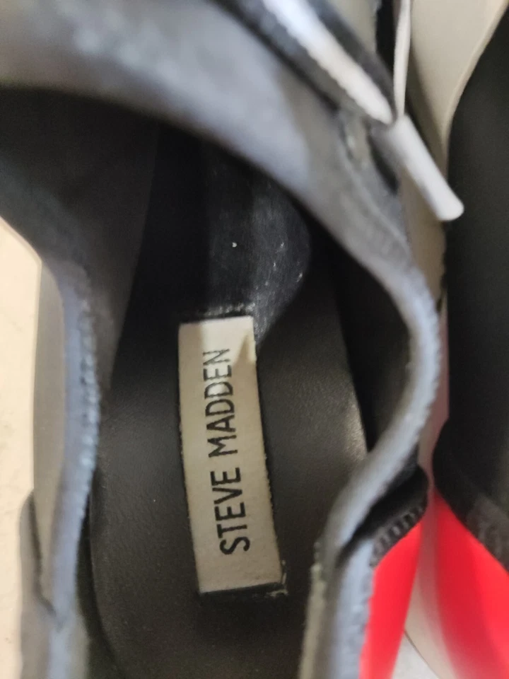 Steve Madden Women's Antics ANTI01AS1 Black Red Sneaker Shoes Size 8 M - Image 3 of 4