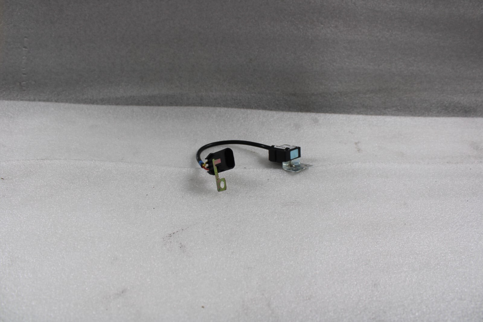 Maserati M128 Coupe, Vertical Acceleration Sensor, Used, P/N 184849