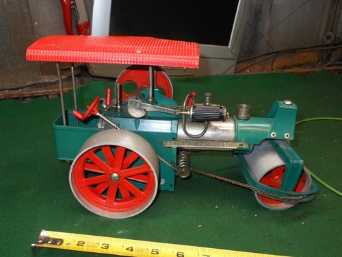 OLD SMOKEY STEAM ENGINE ROLLER TRACTOR-MADE IN WEST GERMANY - Picture 3 of 12