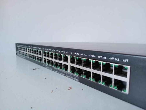 Switch serwerowy Cisco SF 200-48. Stan nieznany, na części - Zdjęcie 2 z 2