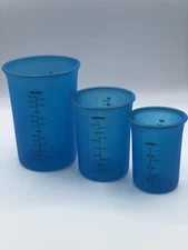 Nesting Silicone Measuring Cups 3 PcFlex Spout Blue 4c/32oz - 2c/16oz - 1c/8oz