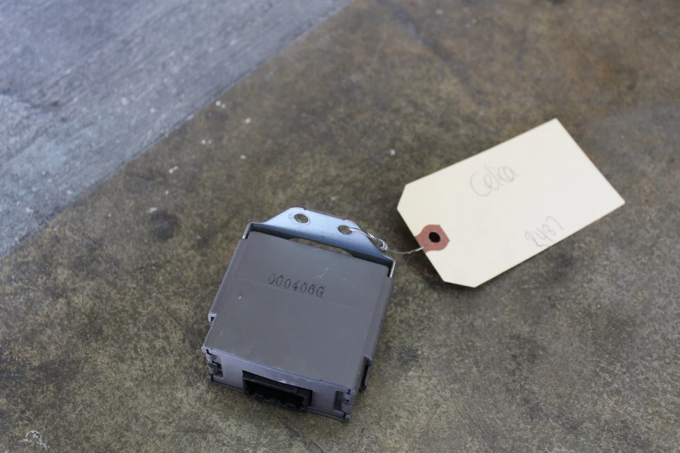 2000-2005 TOYOTA CELICA GT GT-S CRUISE CONTROL MODULE SENSOR R487 - Image 3 of 4