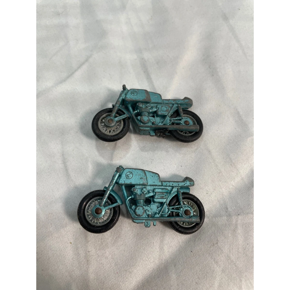 Preços baixos em Escala 1:64 em metal fundido de Fabricação antiga