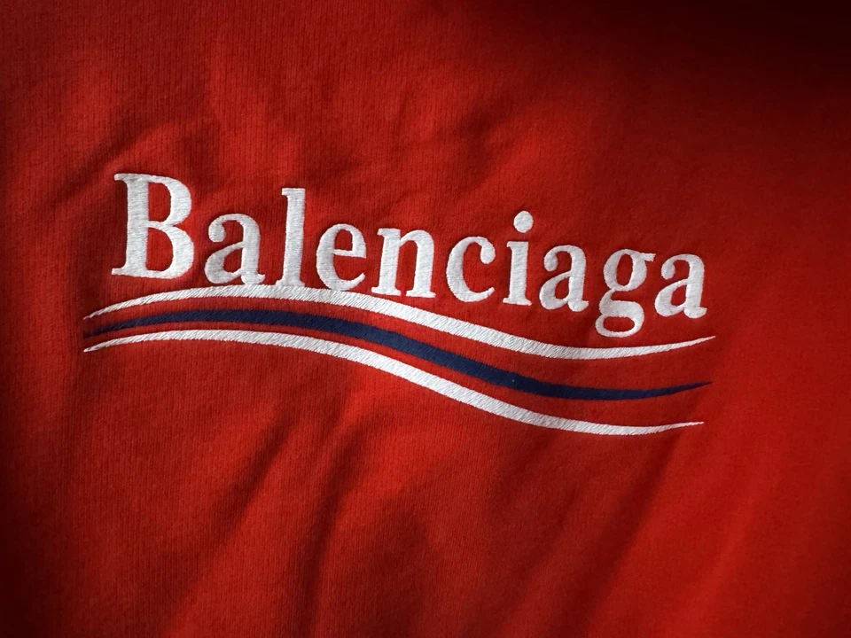 Sudadera con Capucha Balenciaga Roja Genuina Damas Mini Cremallera Perfecto Estado Talla M Foto 3 de 4