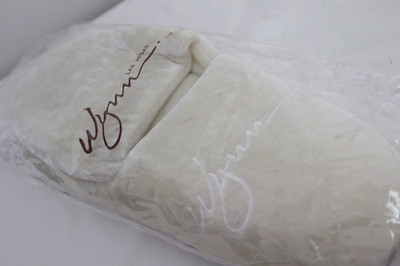 Wynn Encore Resorts Las Vegas Women's Ivory Slippers in Original Packaging