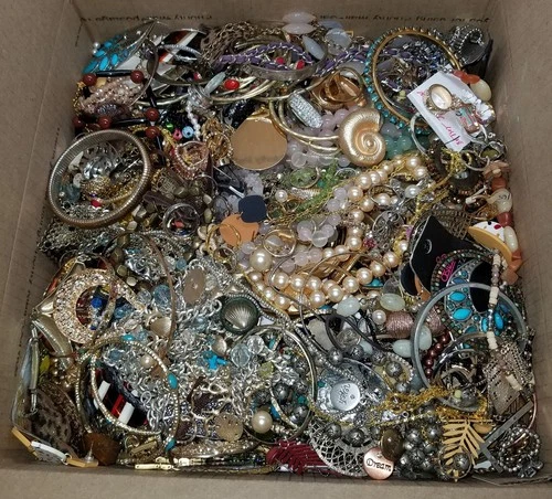 Vintage/Retro/Modern Costume Scrap/Wear Grab Bag Jewelry Lot (BOX A) ~ 21.8 LBS