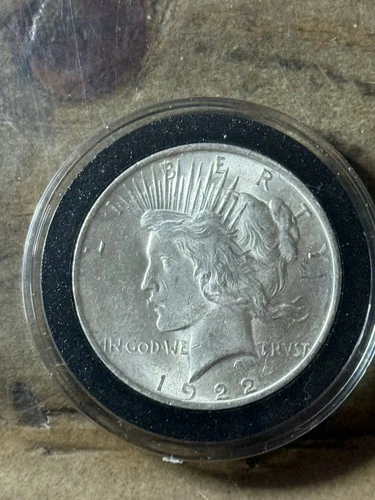 1922-P Peace Silver Dollar: Uncirculated AU .90% Coin!