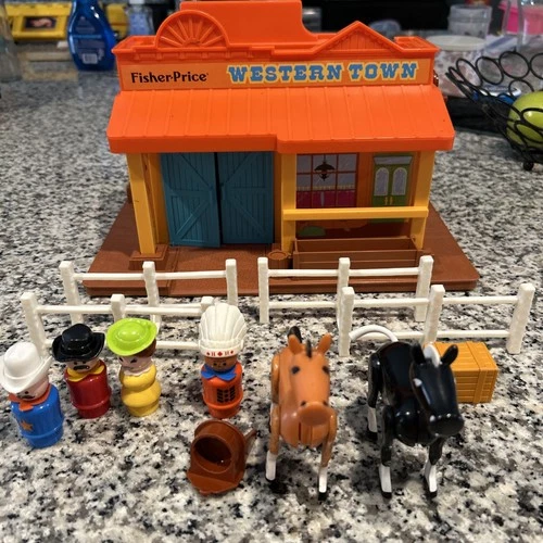 Vintage 1982 Fisher Price Little People Western Town Cowboy Family Play Set #934
