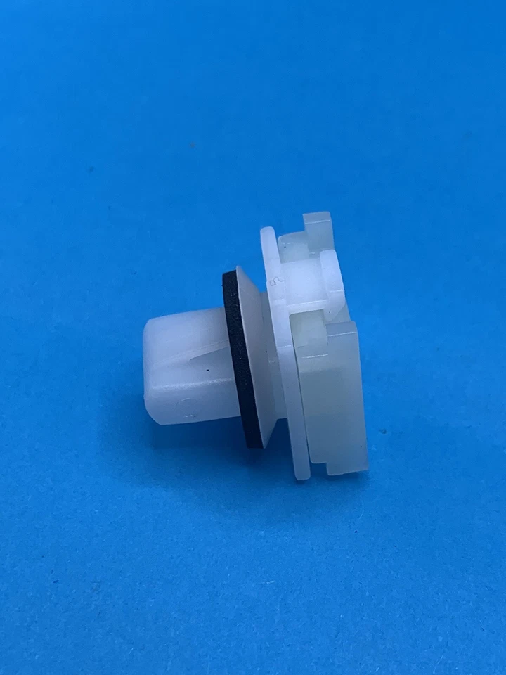 Ojales de ventilación de capucha para Ford F150 Expedition Excursion Windstar Clip (bolsa de 5) Foto 3 de 4