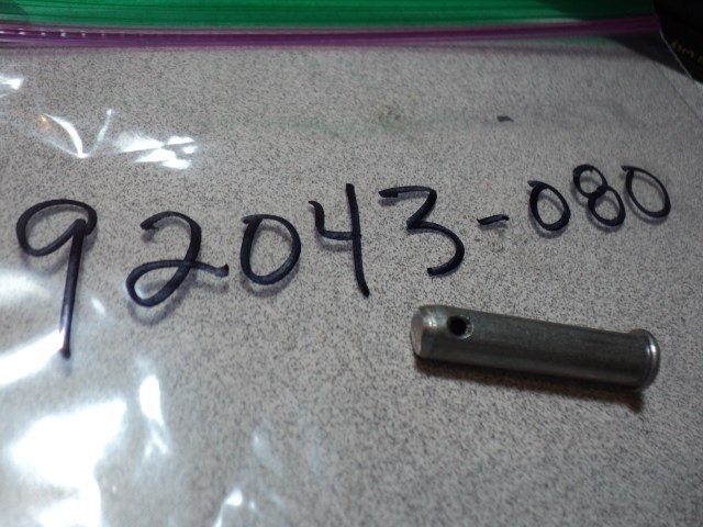 1969-2005 KAWASAKI H1 Z1 KZ F6 F7 F9 F11 KE KL KM FOOTREST PIN NOS