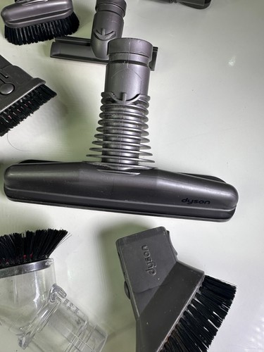 Dyson Hoover Attacchi Bundle 13 Articoli Testine Spazzola Tutte Usate Condizioni - Foto 4 di 9