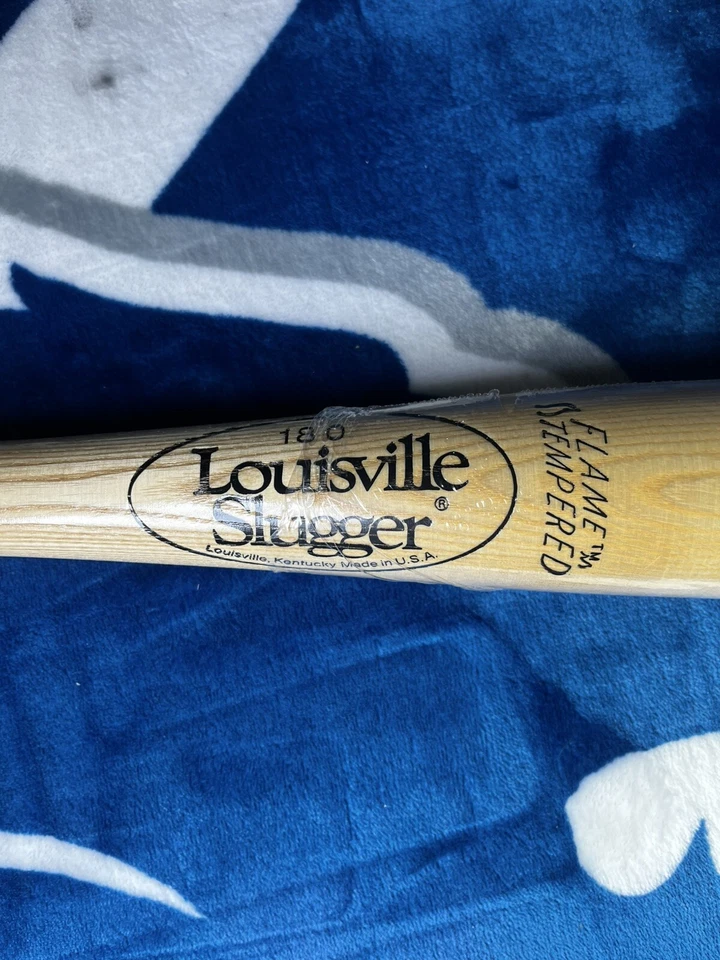 Autenticación de bate Becket Louisville Slugger firmado por Tony Clark Foto 4 de 4