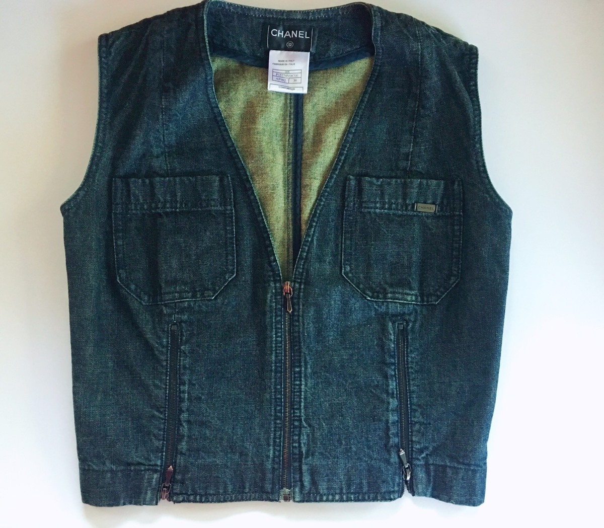 VINTAGE CHANEL RUNWAY SEXY DENIM SHORTS AND VEST TOP SET FR 38 SO
