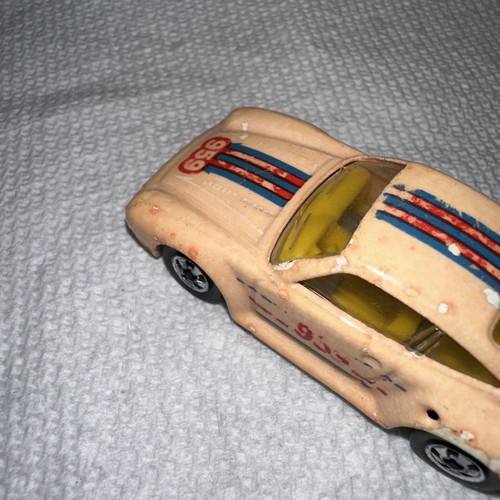 Hot Wheels Porsche #959 (1987) - Picture 7 of 9