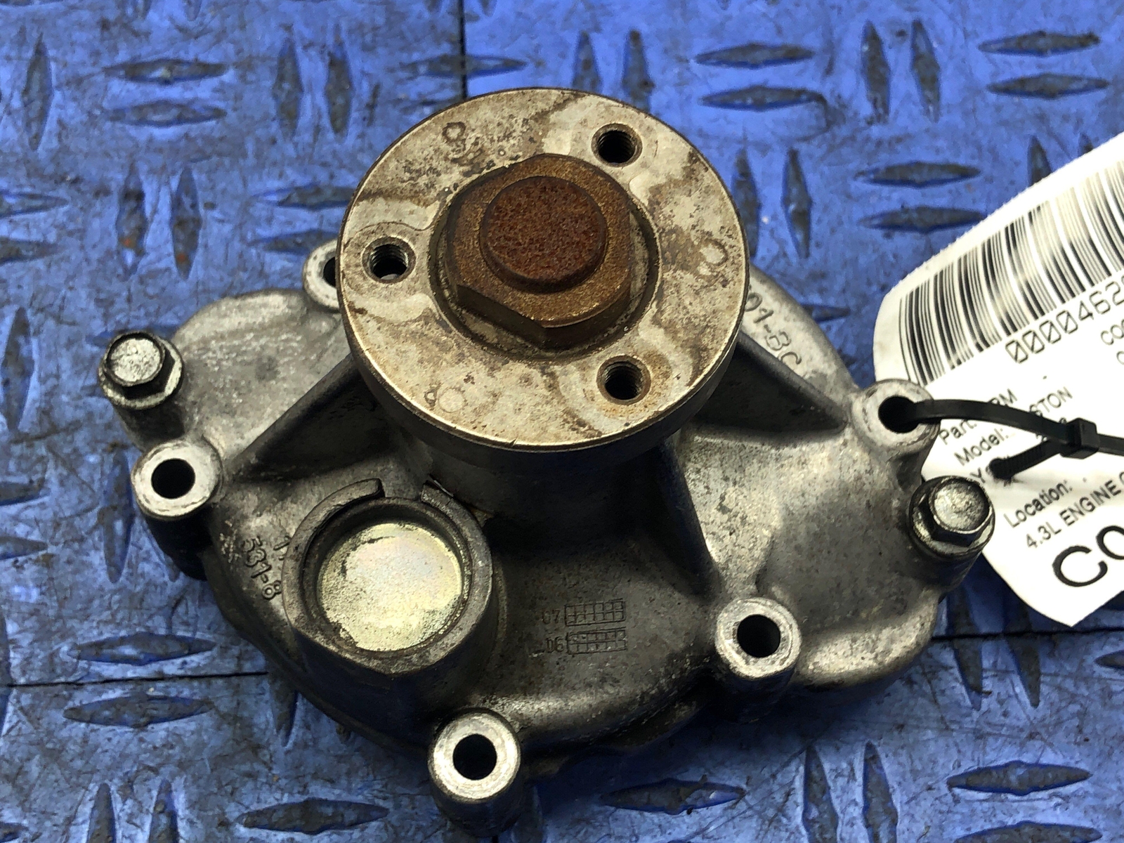 2006-2018 ASTON MARTIN VANTAGE V8 4.3L ENGINE COOLANT WATER PUMP 6G43-05-10083
