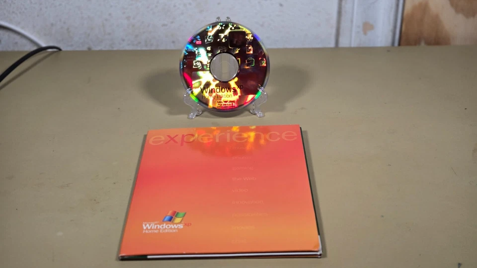 Microsoft Windows XP Home Edition Upgrade SP1- Retail Version - Image 2 of 2